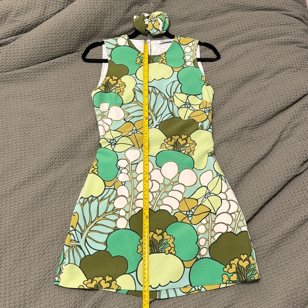ZARA Floral Green Sleeveless Dress with Matching Scrunchie - Picture 6 of 8